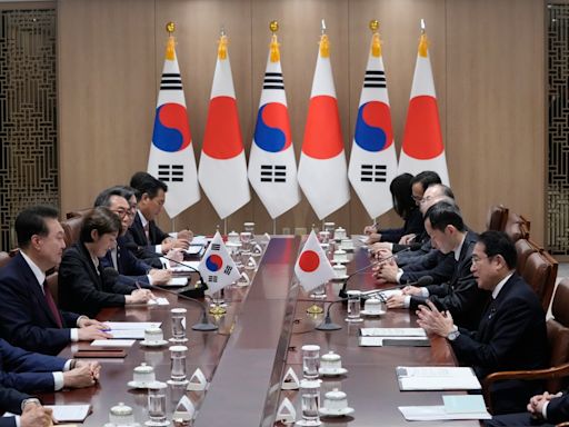 China premier agrees on cooperation with Seoul, Tokyo but issues veiled rebuke against their US ties