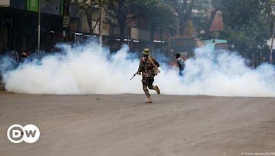 Kenya: Police fire tear gas as Ruto's Cabinet sworn in – DW – 08/08/2024