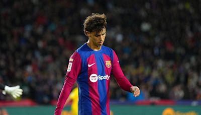 Hansi Flick informs Barcelona winger ‘he wants him to stay’ – report