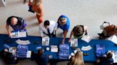 U.S. Job Growth Extends Streak, but Signs of Concern Emerge