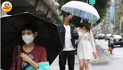 大雷雨國家警報響！4縣市淹水警戒 苗栗早餐店前「淹成小河」畫面曝光