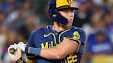 Yelich (back) exits win in sixth, may land on IL