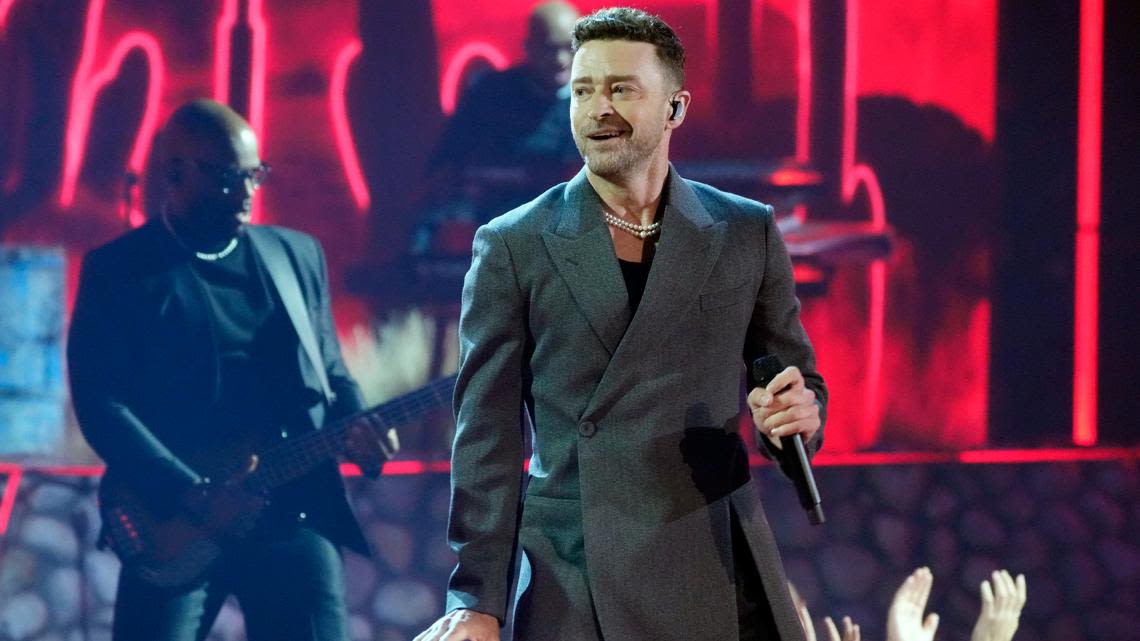 Justin Timberlake stops Austin concert to check on fan who appeared to need medical assistance