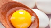 Huevos con manchas marrones o nubes blancas: ¿son comestibles?