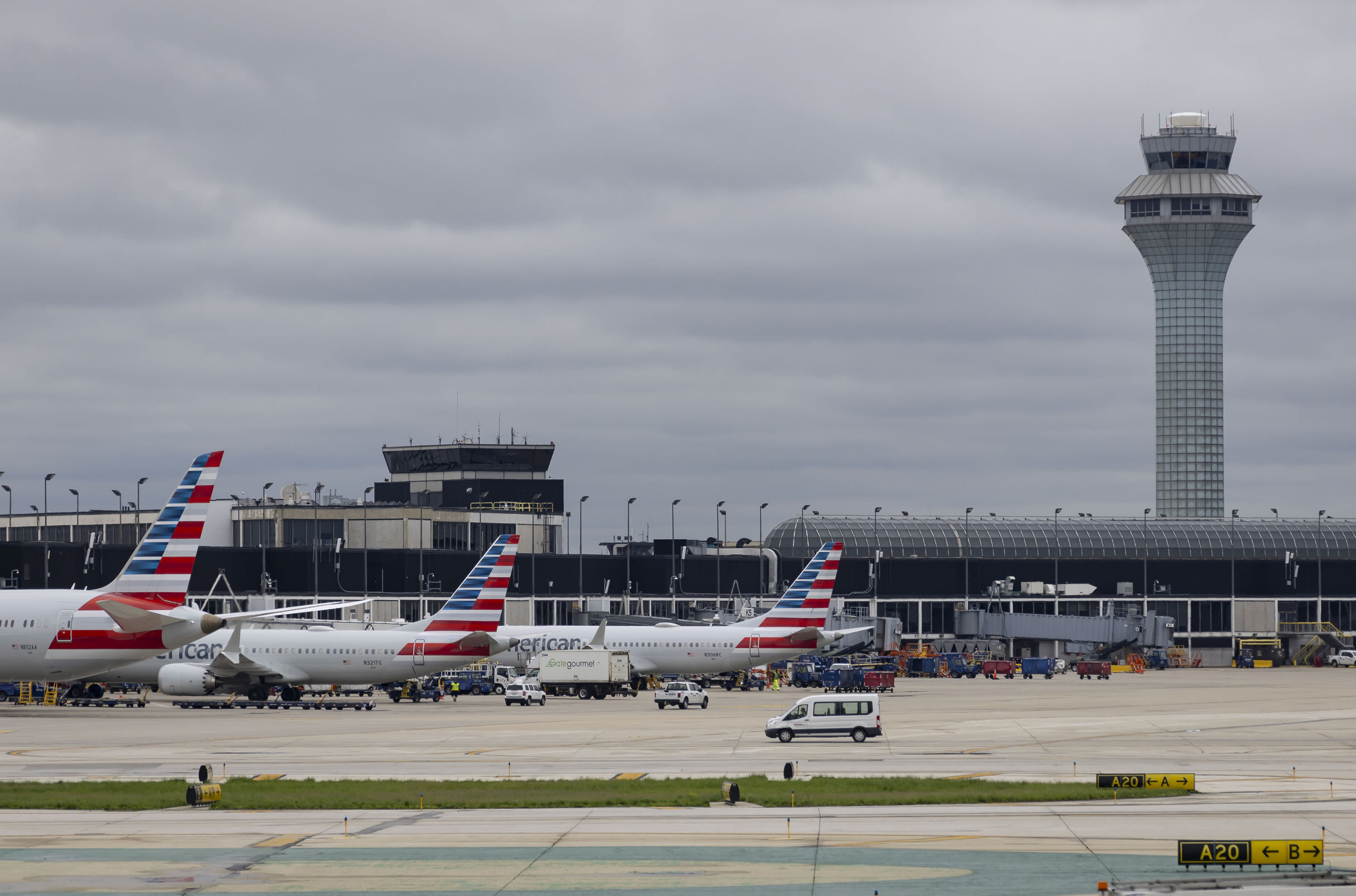 As O’Hare sheltered in place during storm, passengers rode the winds out aboard planes: ‘It felt very vulnerable’