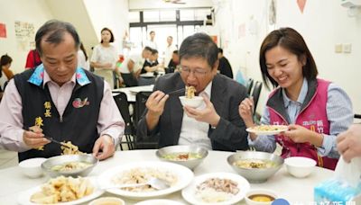 力挺客家美食 楊文科大啖新埔粄條