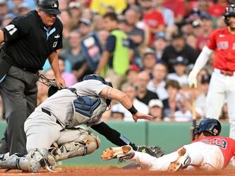 Yankees bullpen blows three-run lead in 9-7 loss to Red Sox