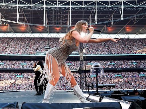 Taylor Swift's show at Wembley Stadium N2 glitches but fans think there's a meaning behind it