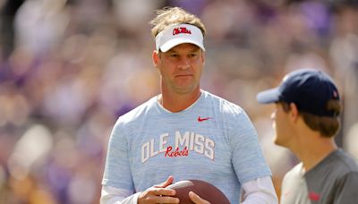 Lane Kiffin pays tribute to Monte Kiffin in simple, poignant childhood tweet