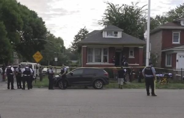 2 women killed, 3 children critically hurt in Chicago South Side shooting, police say