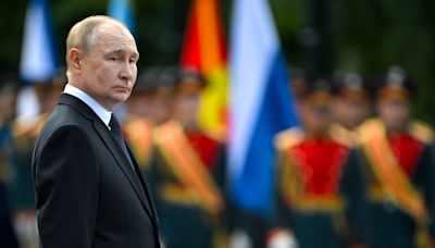 Putin calls for resuming production of intermediate missiles after scrapping of treaty with US