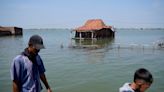 Climate Migration: Floods displace villagers in Indonesia