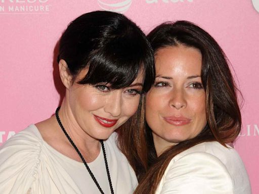 Le bouleversant hommage d’Holly Marie Combs après la mort de Shannen Doherty : "Il manque une partie de moi…"