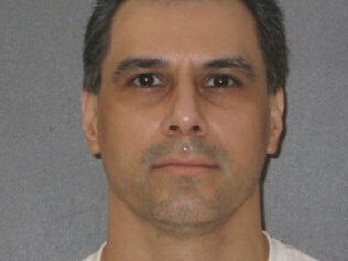 Delay of Texas death row inmate's execution has not been the norm for Supreme Court, experts say