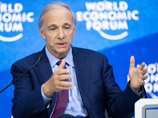 Ray Dalio Gives A Nod To Larry Summer's Contention That Federal Reserve In A 'Treacherous Environment': 'Should...