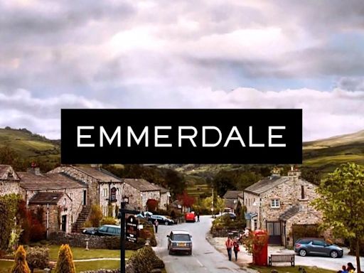 Delighted Emmerdale star to become a dad as he announces fiancée's pregnancy