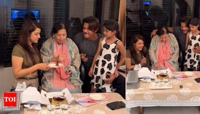 Shararat co-stars Karanvir Bohra and Simple Kaul celebrate Farida Jalal's birthday at her residence; writes 'The sweetest and the cutest magical nani' | - Times of India