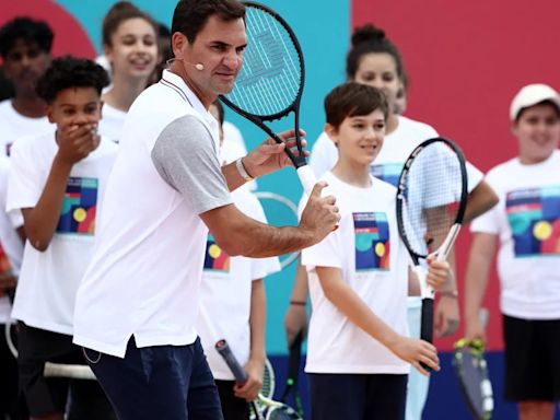 Roger Federer reveló que uno de sus hijos se “está tomando en serio” el tenis y dio detalles de su vida familiar tras el retiro