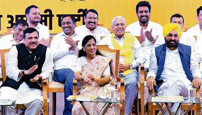 With Sunita at forefront, Arvind Kejriwal is the face of AAP poll campaign