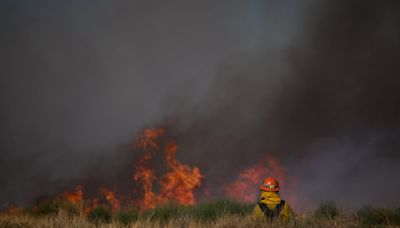 Los incendios forestales en California abarcan cerca de 60 kilómetros en Los Ángeles