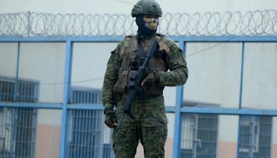 Militares de Ecuador intervienen cárcel de zona donde repunta la violencia