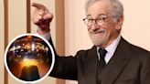 Después de 47 años, Steven Spielberg quiere hacer otra película sobre OVNIs y abducciones