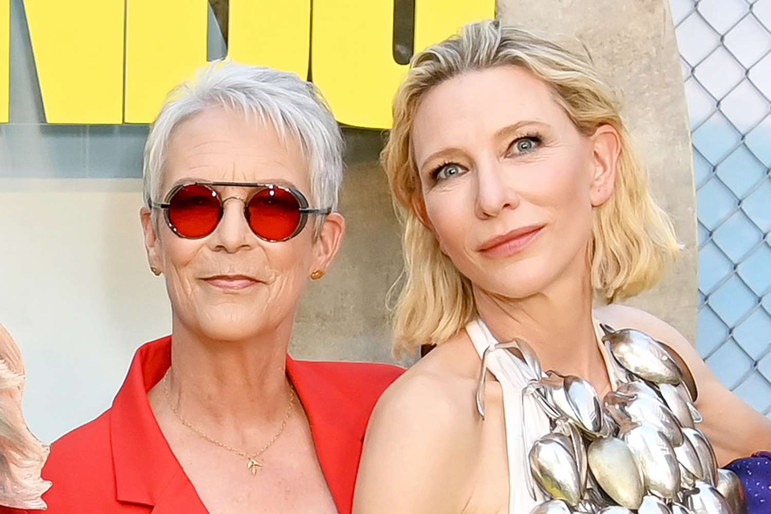 Jamie Lee Curtis Helps Cate Blanchett Avoid a Red Carpet Wardrobe Malfunction: 'I Got Her Back'