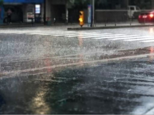 快訊／深夜炸雨彈 5縣市大雨特報