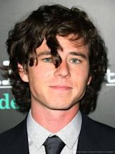 Charlie McDermott