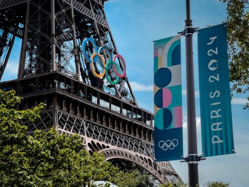 為何巴黎奧運賽前要拿木棍「敲三下」？ 真相曝光網驚長知識 - 生活