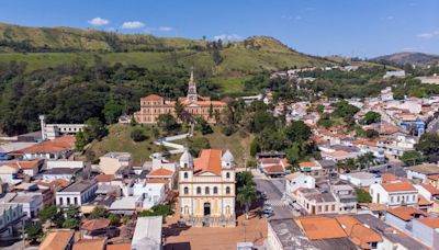 Cidade da Grande SP sem jornalismo local tem eleições acirradas e violação de direitos