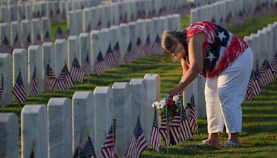 Memorial Day ceremony at South Florida National Cemetery honors those who died serving U.S.