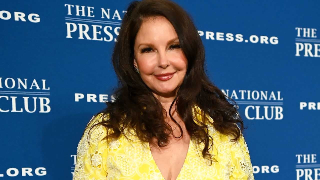 Ashley Judd Opens Up About Late Mom Naomi's Mental Health Struggles