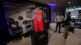 Camisa usada por Michael Jordan em sua última temporada é vendida por US$ 10,1 milhões