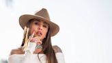 Como Lauana Prado rompe o conservadorismo que hoje domina a música sertaneja