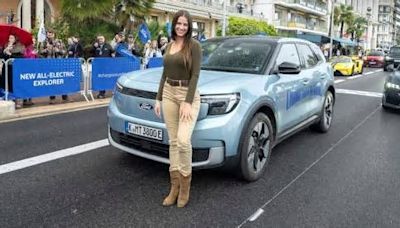 Ford Explorer, la prima auto elettrica a completare il giro del mondo. Il record di Lexie Alford