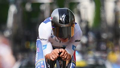 Evenepoel wins Tour de France time trial with vintage performance in Burgundy vineyards