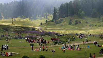 Now, pitching tents in Gulmarg sans permission to invite action