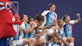Au rugby à 7 aux JO de Paris, le record d’affluence pour une compétition féminine de rugby battu