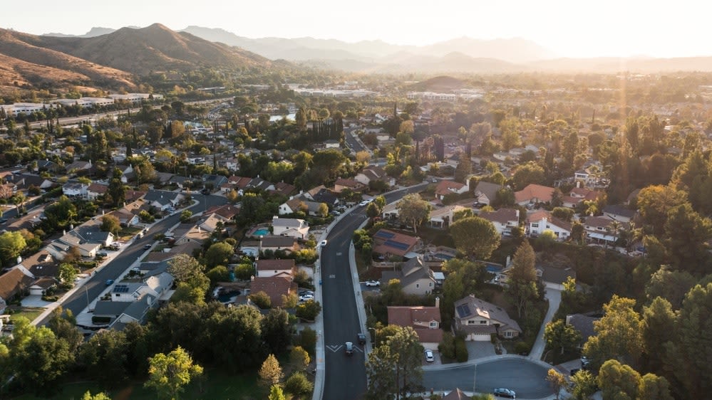 California Median Home Prices Near $1 Million For The First Time