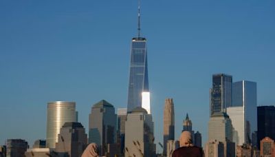 A meteor streaked over the NYC skyline before disintegrating over New Jersey