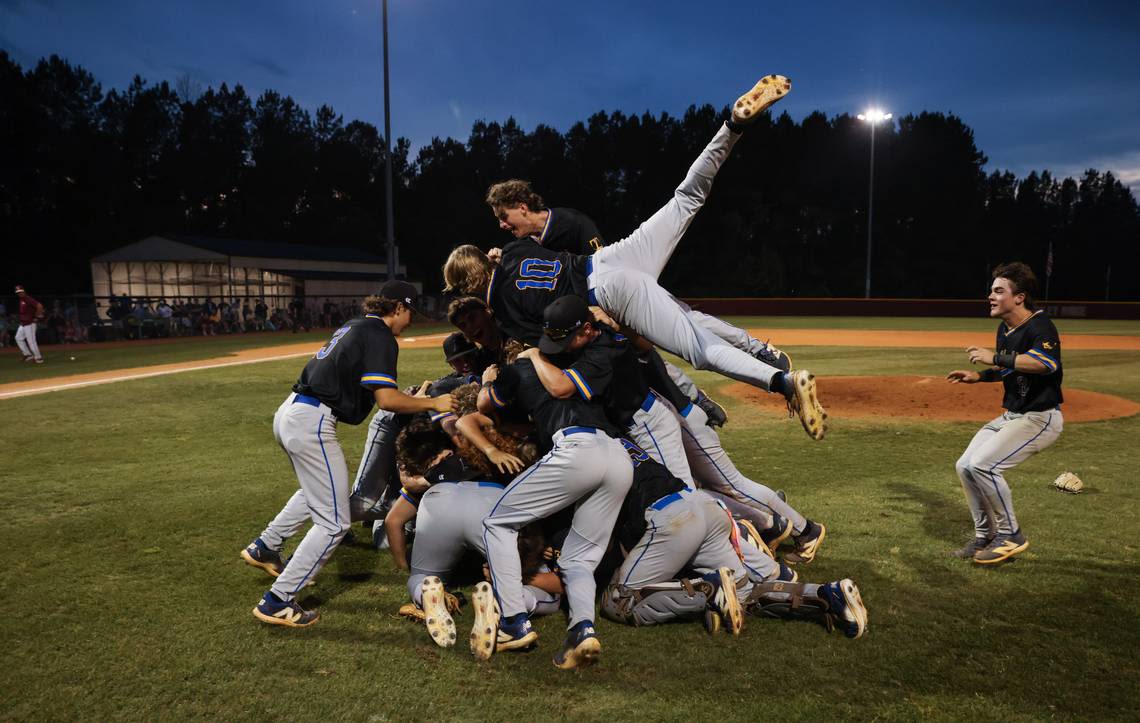 Magic moment! Lexington tops Ashley Ridge for 5A baseball state championship