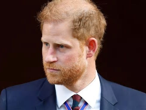 Prince Harry LIVE: Royal leaves the UK after short trip without seeing Charles or William