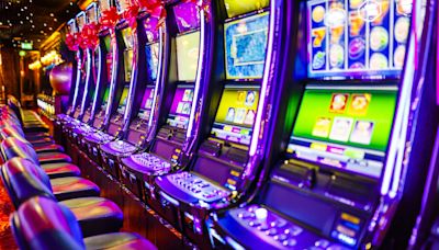 Pokies off after midnight: Calls to introduce poker machine curfew
