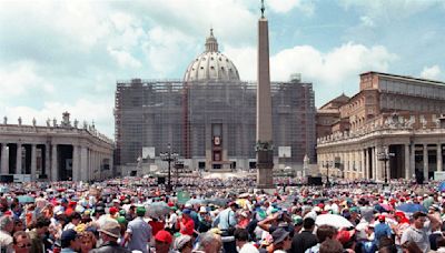 Holy Year or holy mess, Vatican and Rome begin dash to 2025 Jubilee with papal bull, construction