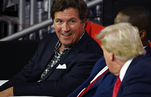 Tucker Carlson, Ousted by Fox, Roars Into Milwaukee as a Top Trump Ally