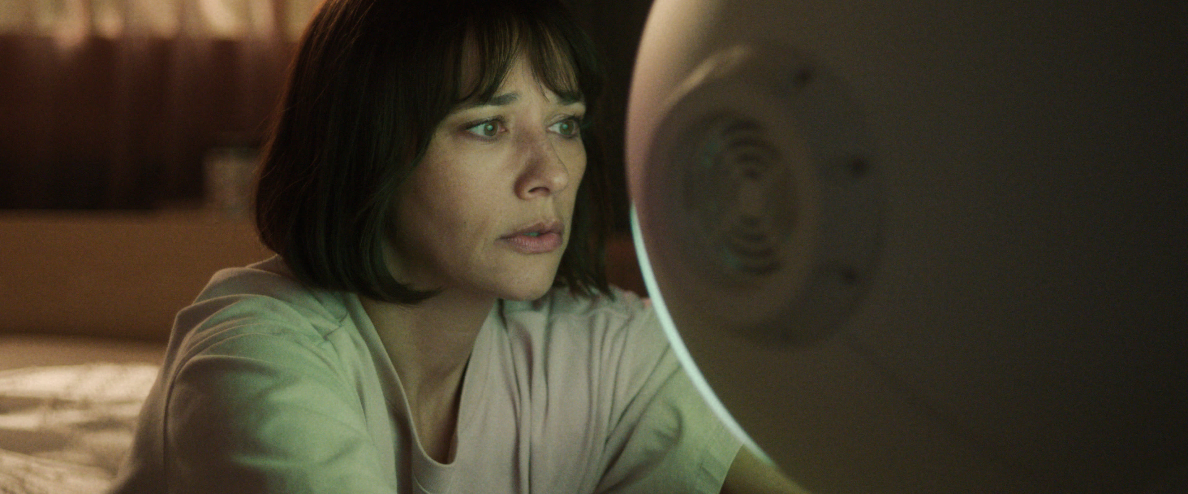 ‘Sunny’ Review: Rashida Jones in Apple TV+’s Sleek, Sporadically Involving Sci-Fi Drama