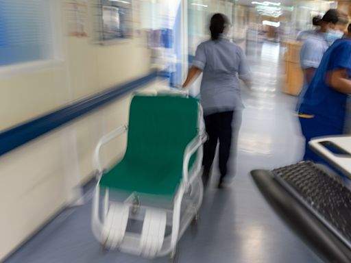 Junior doctors and other medics accept pay deals in Wales