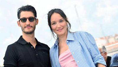 Pierre Niney découvre qu’il est cousin avec Anaïs Demoustier