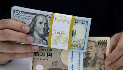 Yen Drops 1% Against Dollar Amid Broad Gains for the US Currency